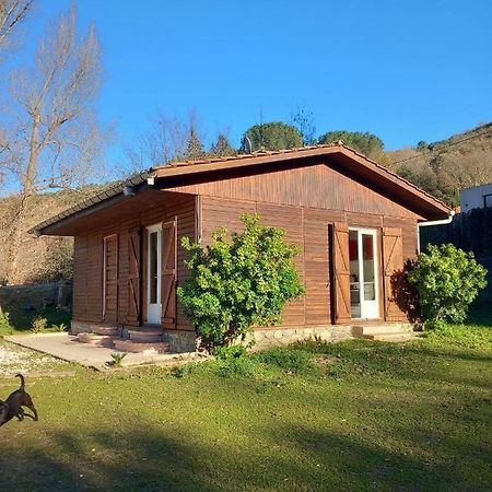 Petit Chalet En Bois Reynes Екстер'єр фото